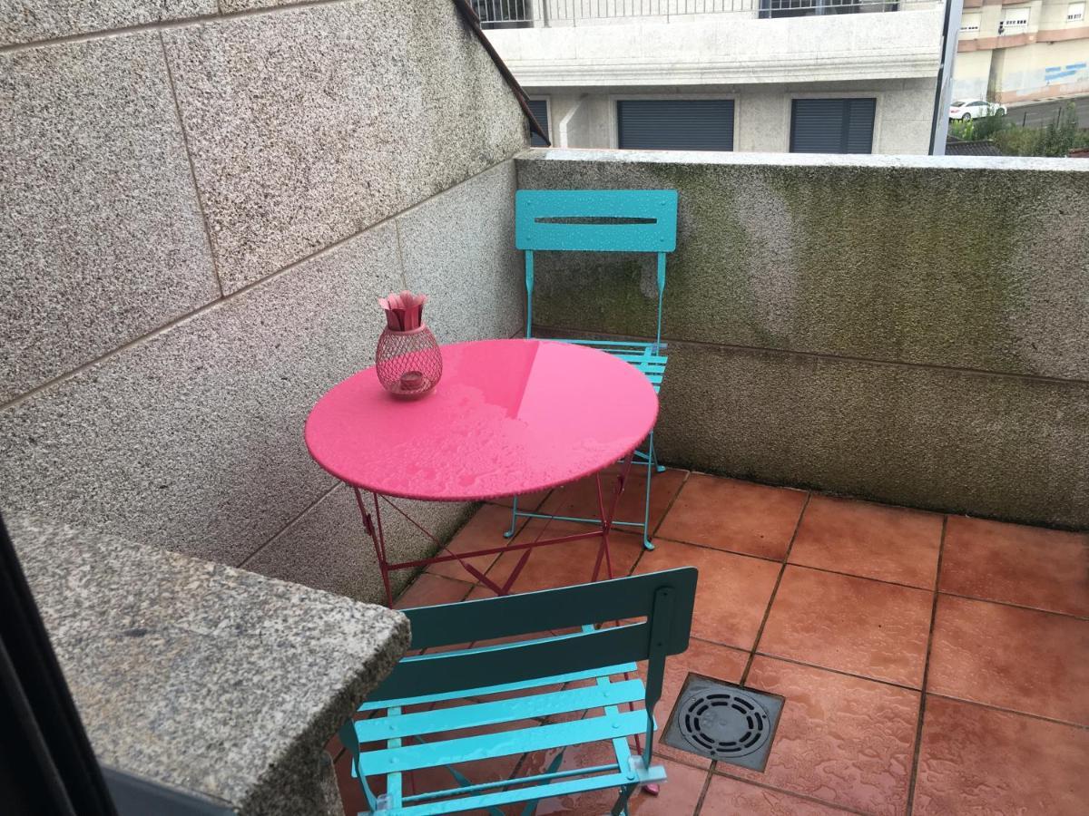 Acogedor Apartamento Atico En El Centro De O Porrino Bagian luar foto