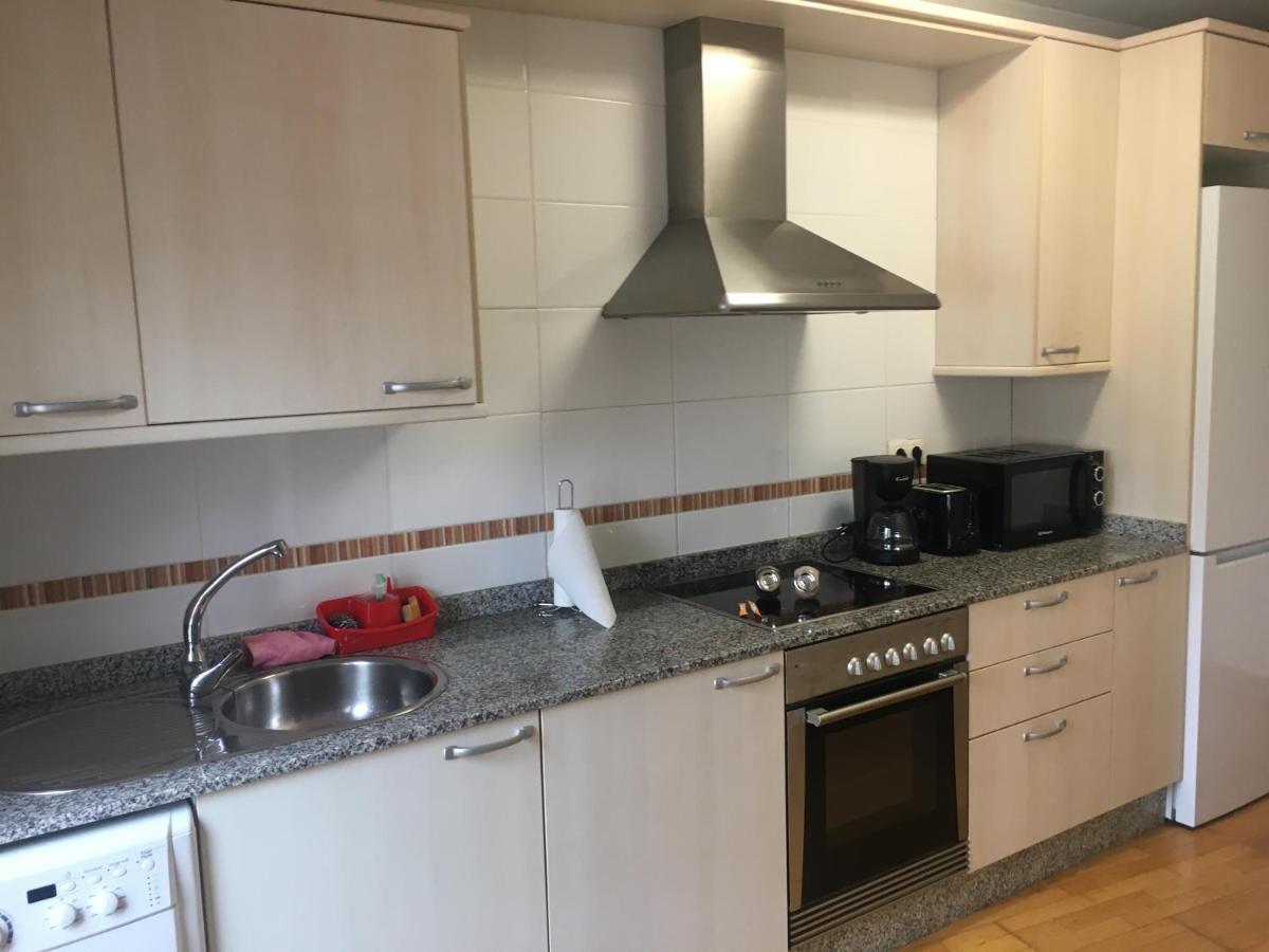 Acogedor Apartamento Atico En El Centro De O Porrino Bagian luar foto