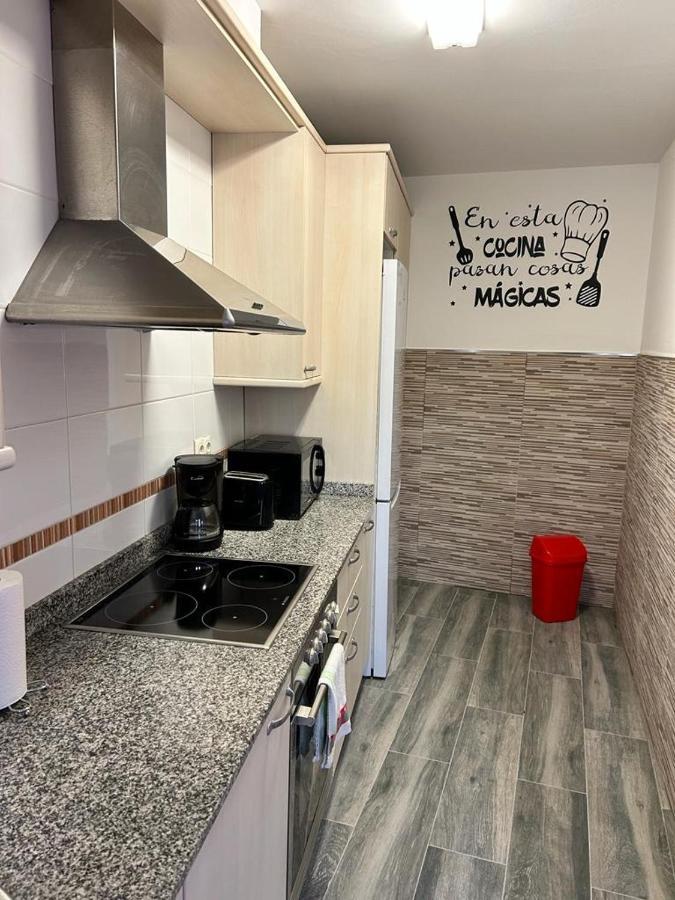 Acogedor Apartamento Atico En El Centro De O Porrino Bagian luar foto