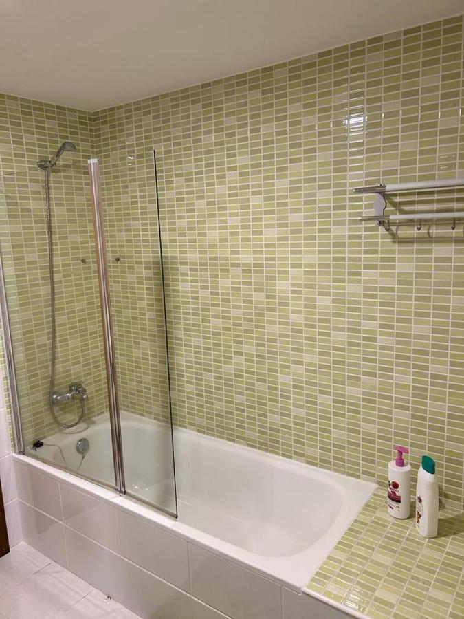 Acogedor Apartamento Atico En El Centro De O Porrino Bagian luar foto